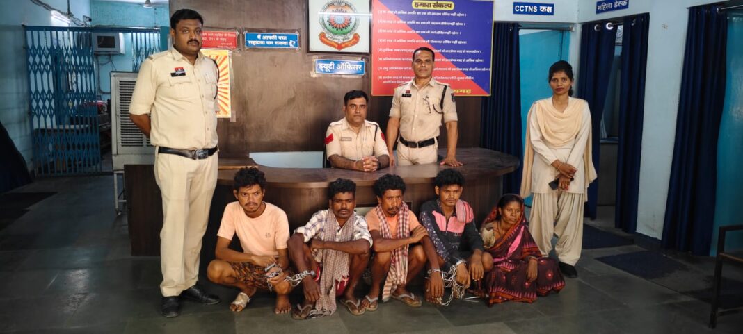 कोतरारोड़ पुलिस ने ब्लाइंड मर्डर का किया सनसनीखेज खुलासा…हत्या कर घटना को एक्सीडेंट का रूप देने, शव को नाले के पास छोड़ा, एक नाबालिग समेत 6 आरोपी गिरफ्तार