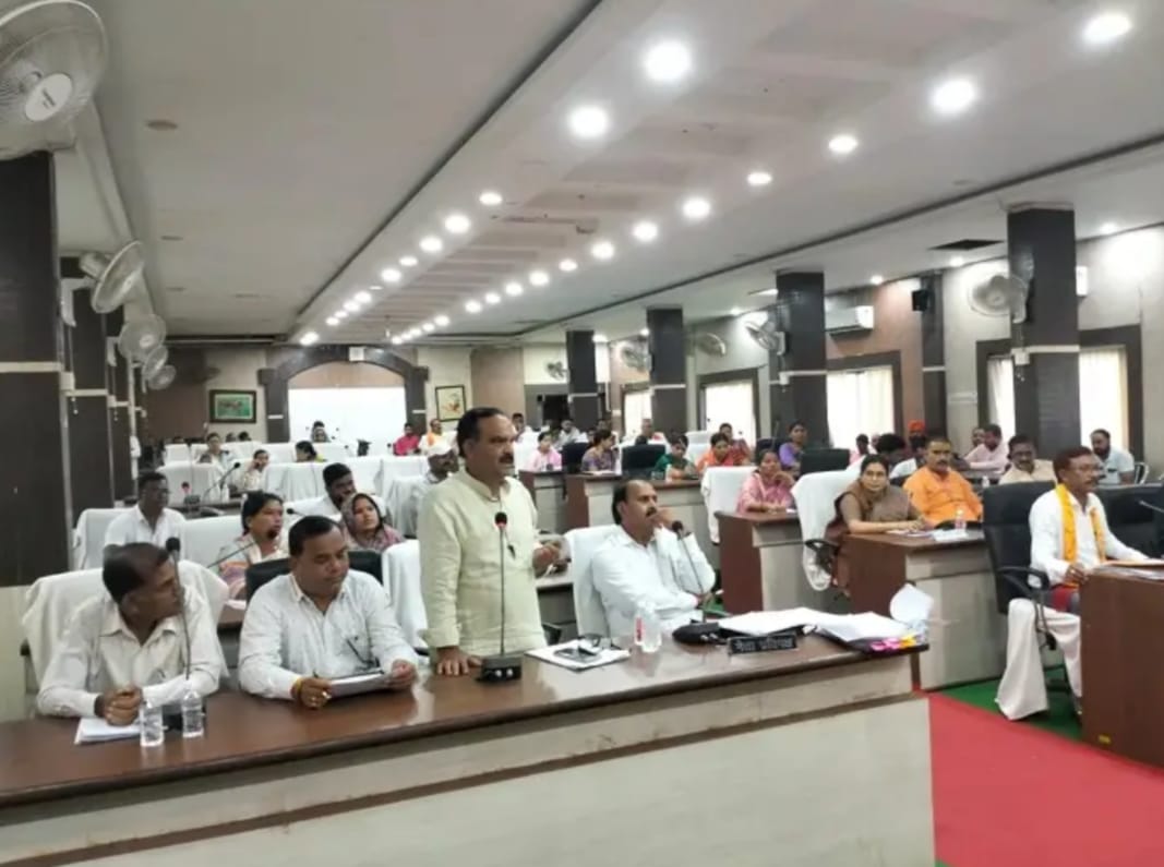 नगर निगम रायगढ़: हंगामे के बीच हुई सामान्य सभा, 1778 करोड़ के कार्यों को मिली मंजूरी