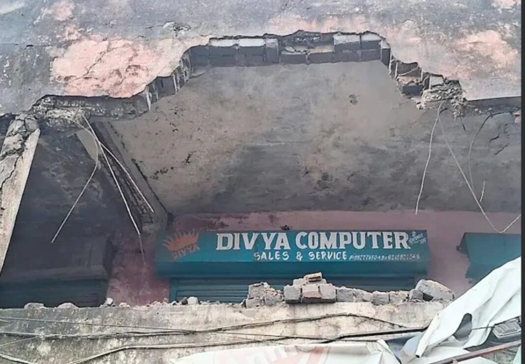 जेल काम्प्लेक्स की हालत जर्जर, कई दुकानों के गिर रहे छज्जे…नगर निगम प्रशासन कर रहा बड़े हादसे का इंतजार!