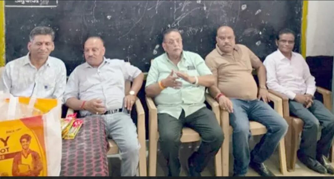 मन लगाकर करो खूब पढ़ाई, तब मिलेगी हर तरफ से बधाई : पुरुषोत्तम अग्रवाल…स्कूली बच्चों को रोटरी ग्रेटर ने दिया उपहार