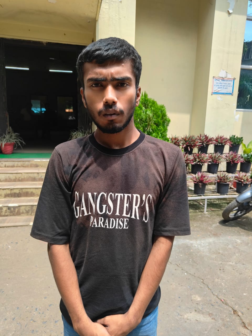 चक्रधरनगर पुलिस ने हत्या के प्रयास के फरार आरोपी को दबोचा, भेजा रिमांड पर