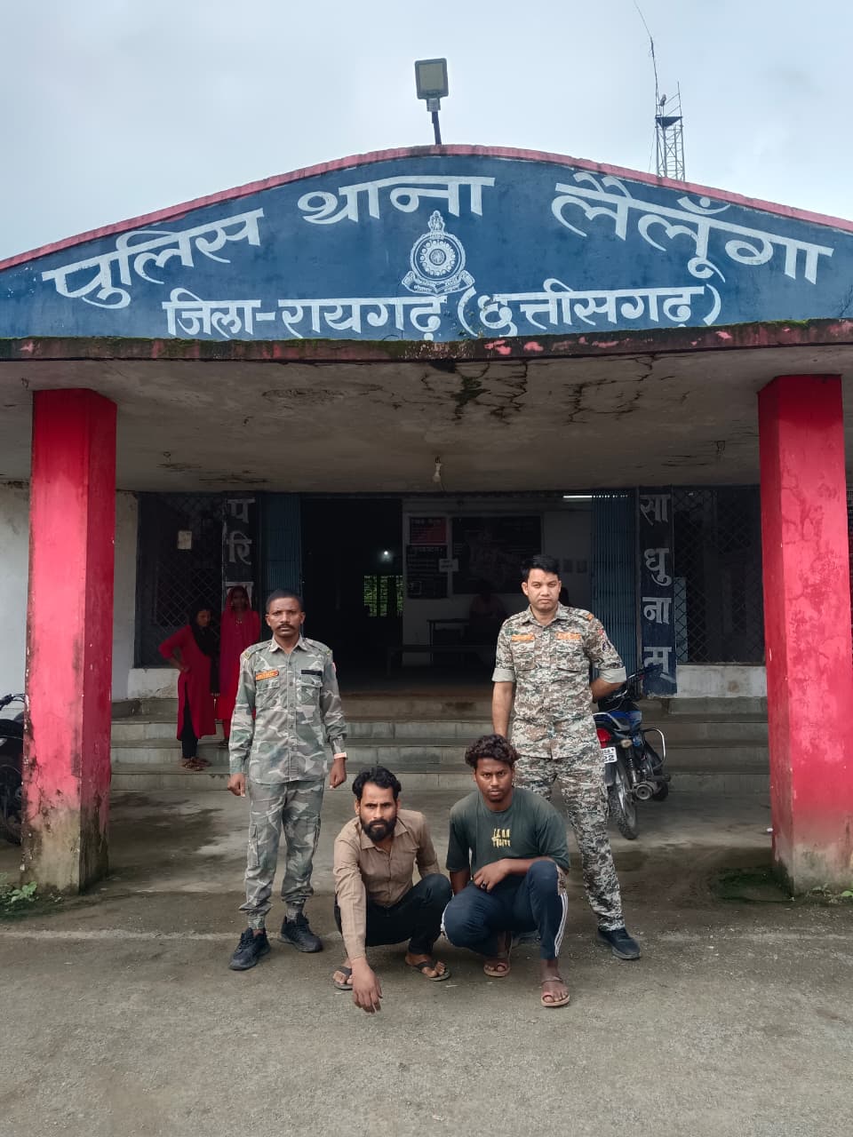 लैलूंगा में दो लूटपाट कांड का पर्दाफाश, पुलिस ने दो शातिर बदमाश को गिरफ्तार कर की दो मोटरसाइकिल बरामद