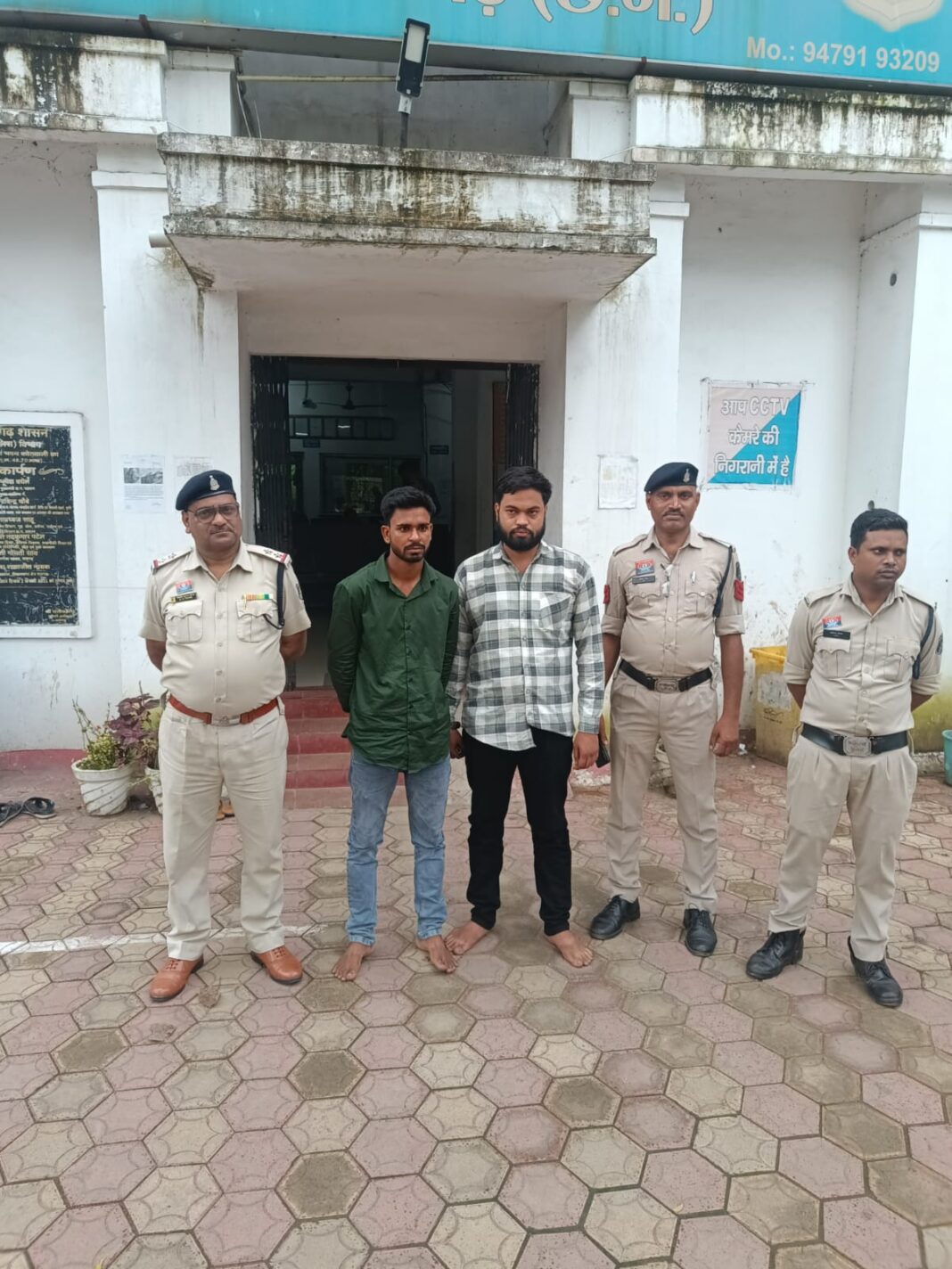 साइबर अपराध के म्यूल एकाउंट गिरोह पर रायगढ़ पुलिस की बड़ी कार्रवाई, सक्ती जिले से दो आरोपी गिरफ्तार