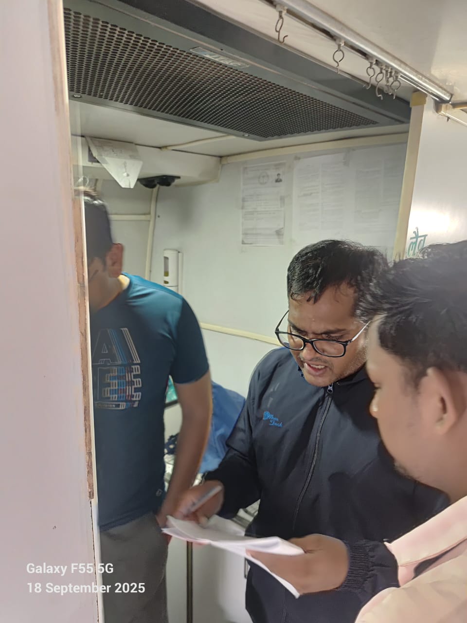 एमएमयू में जांच मशीन, जीपीएस सहित व्यवस्थाएं मिली खराब, प्रेमेंट रोकने और पेनाल्टी लगाने की चेतावनी