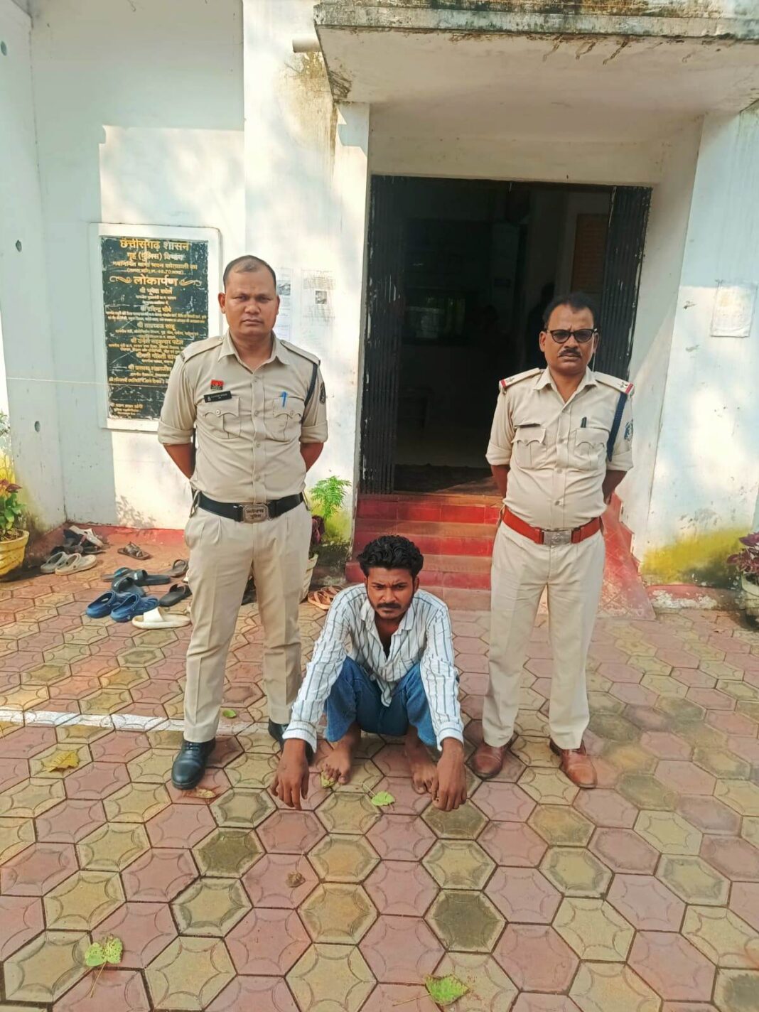 ढिमरापुर में नशीली इंजेक्शन बेचने वाला युवक गिरफ्तार, 23 नग नशीली इंजेक्शन और बिक्री रकम जप्त