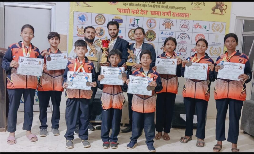 संस्कार के खिलाडिय़ों ने मारी बाजी, राष्ट्रीय लाठी प्रतियोगिता में जीते 16 पदक