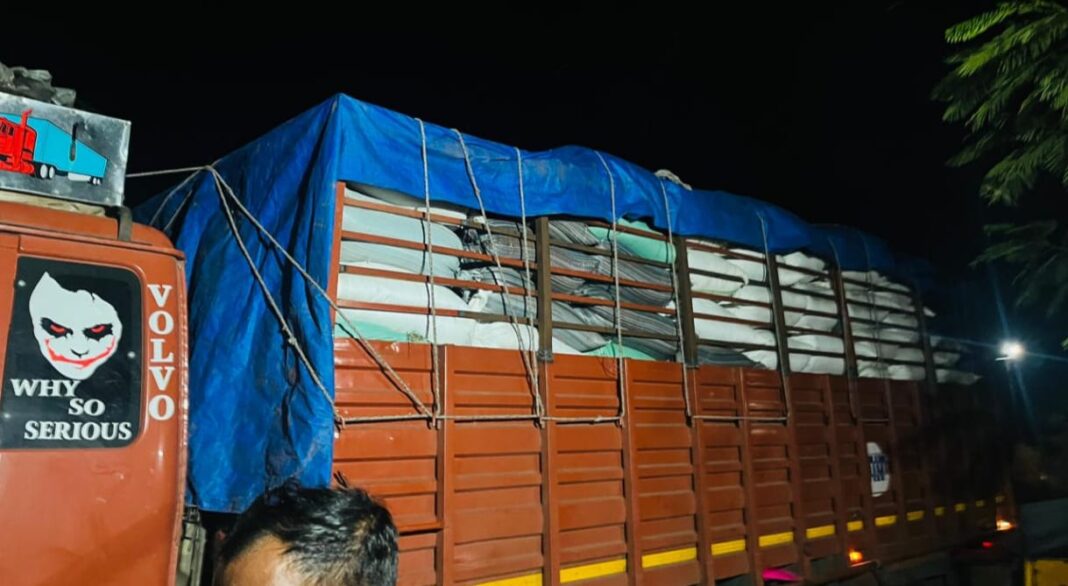 बरमकेला क्षेत्र में 120 क्विंटल अवैध धान से भरा वाहन पकड़ाया, पुलिस थाने के किया गया सुपुर्द