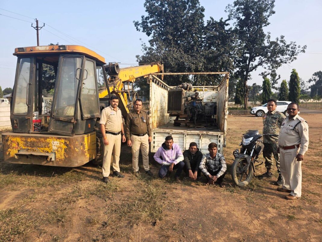 पूंजीपथरा पुलिस का बड़ा खुलासा : बीएसएनएल टावर से जनरेटर चोरी करने वाले गिरोह का भंडाफोड़, तीन गिरफ्तार – हाइड्रा, पिकअप, बाइक और चोरी जनरेटर बरामद