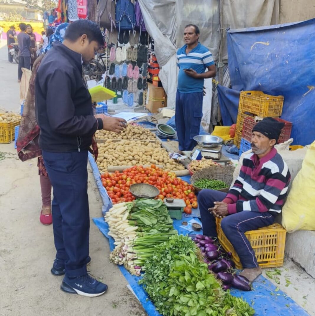 प्रधानमंत्री स्वनिधि योजना के तहत शहरी पथ विक्रेताओं का किया जा रहा है सर्वे