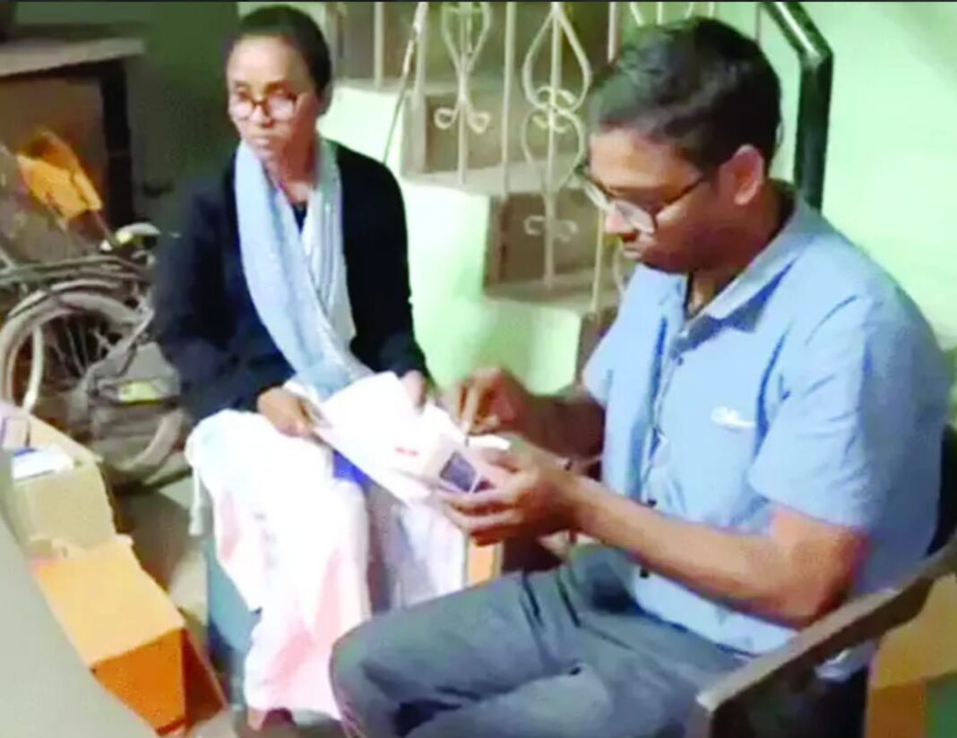 सारंगढ़ में दवा कारोबारी के घर छापा, 50 लाख की दवाइयां जब्त… 3 कमरों से निकले 200 कार्टून, रायपुर एफडीए की कार्रवाई