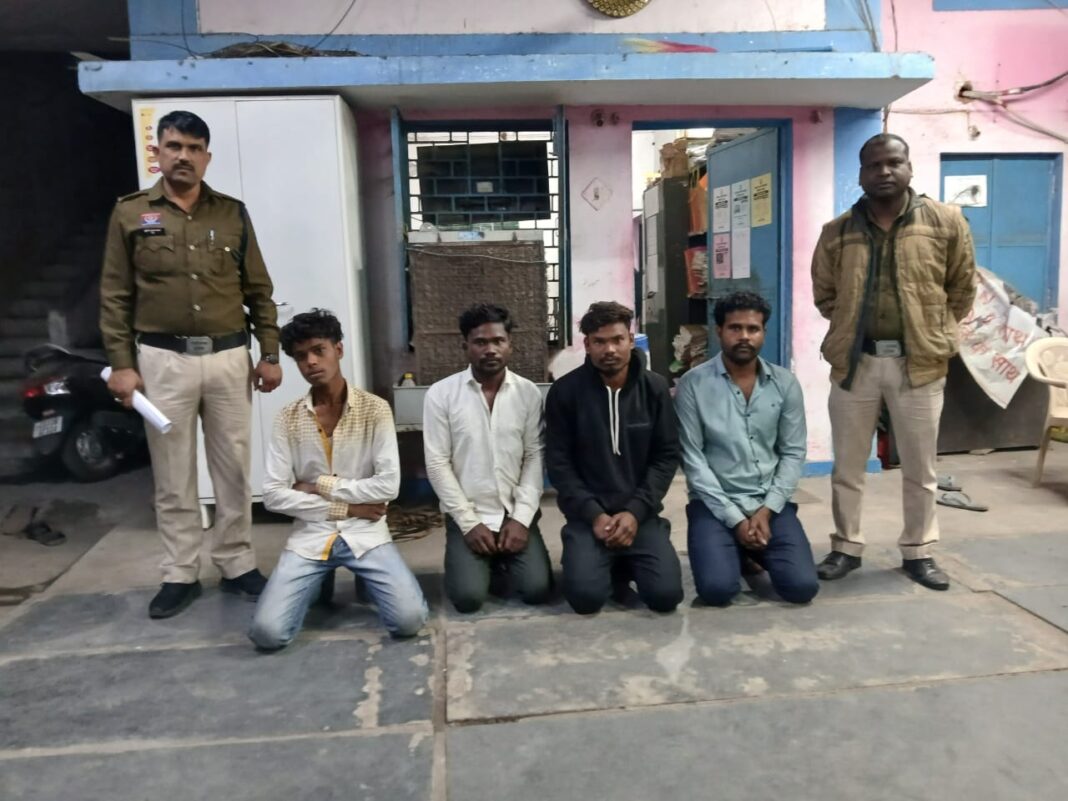 आदतन झगड़ा-मारपीट करने वाले 8 अनावेदकों को भेजा जेल, जूटमिल पुलिस की कार्रवाई