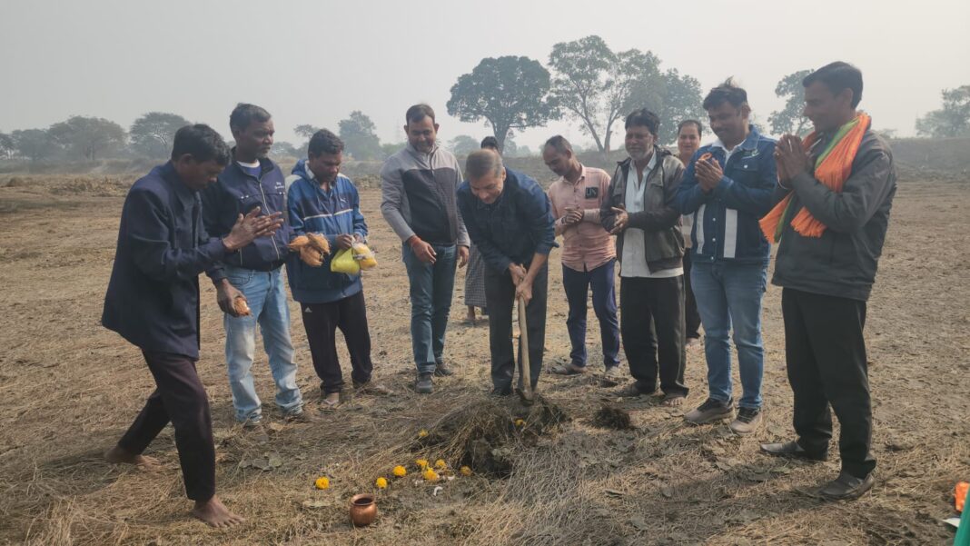 जिंदल फाउंडेशन ने शुरू किया 12 एकड़ में फैले गंगासागर तालाब का गहरीकरण