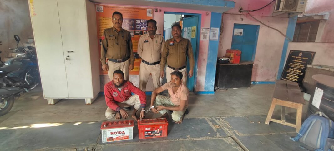 ट्रक से बैटरी चोरी का खुलासा — जूटमिल पुलिस ने किया 24 घंटे में 2 आरोपियो को गिरफ्तार, चोरी की दो बैटरी बरामद
