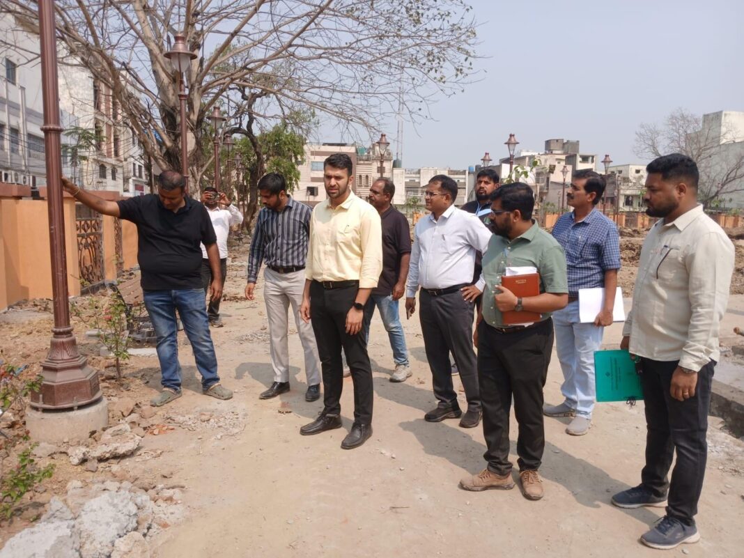 विकास कार्यों में लापरवाही बर्दाश्त नहीं, तय समय-सीमा में कार्य करें पूर्ण-कलेक्टर…इतवारी बाजार ऑक्सीजोन को 10 दिन में पूरा करने के दिए निर्देश