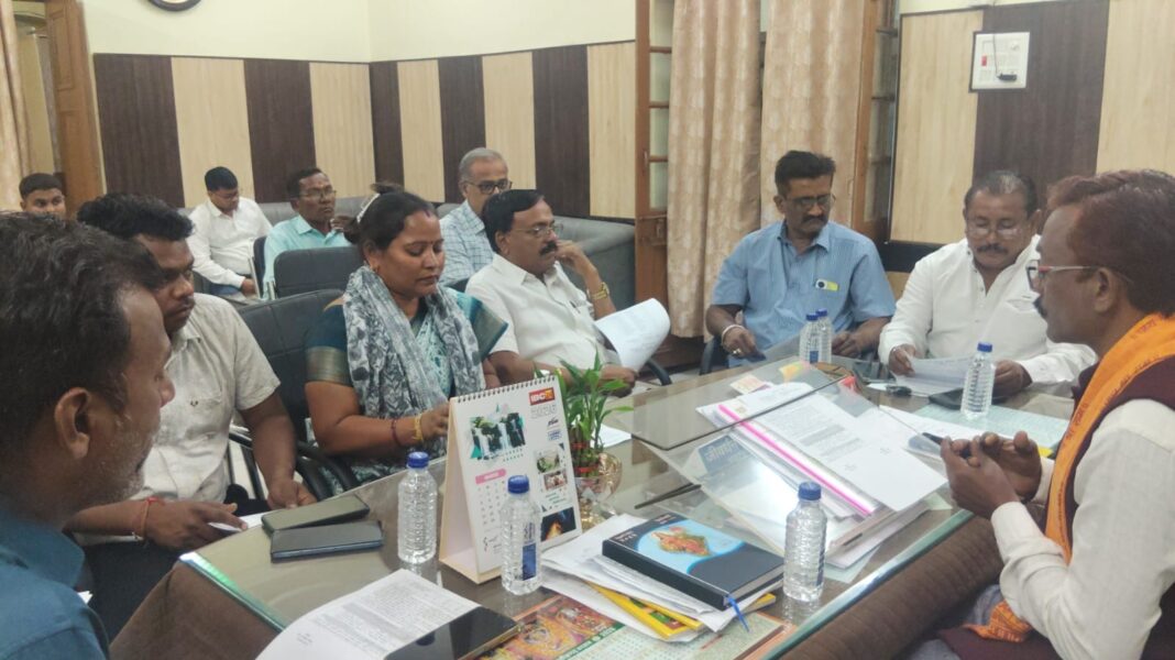 ठोस अपशिष्ट प्रबंधन कार्यों को मिली हरी झंडी, मेयर इन काउंसिल की बैठक में 11 करोड़ से ज्यादा के प्रस्ताव पर लिया गया निर्णय