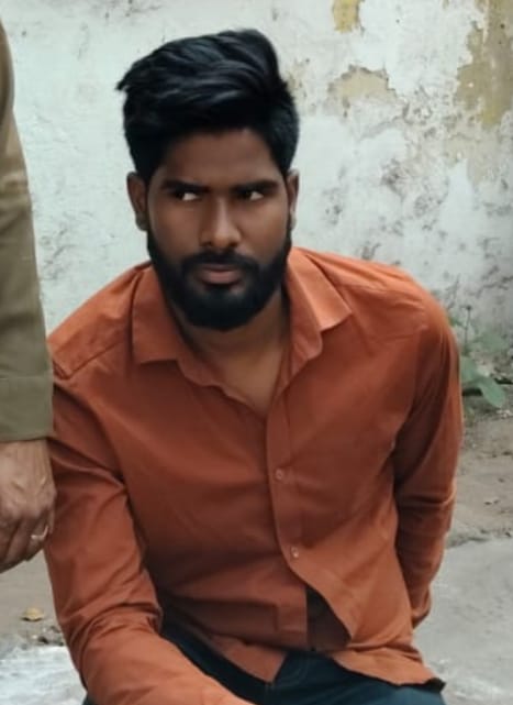 रेप पीड़िता को केस वापस लेने और जान से मारने की धमकी देने वाले दो आरोपियों पर अपराध दर्ज…आरोपी बादल सिंह राजपूत और अनमोल अग्रवाल के खिलाफ महिला थाना में मामला पंजीबद्ध, दोनों फरार