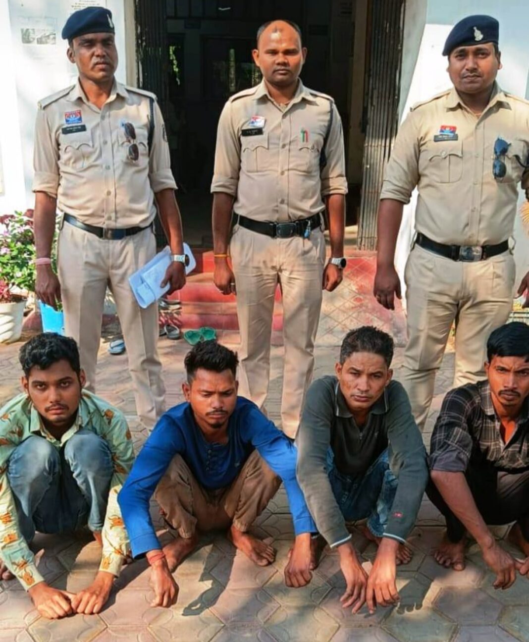 बड़पारा शराब भट्ठी के पास युवक से मारपीट — कोतवाली पुलिस ने 4 आरोपियों को किया गिरफ्तार