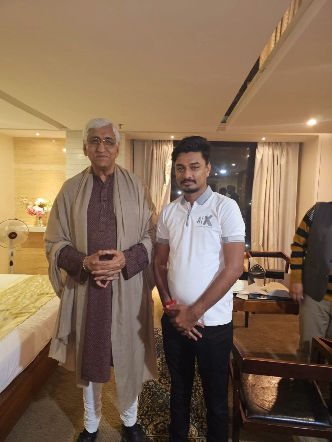 बेनकाब हुई कांग्रेस! सट्टा सरगना करन चौधरी का असली आका कौन? टीएस सिंहदेव के साथ फोटो वायरल, भूपेश बघेल दें जवाब: अरुणधर दीवान